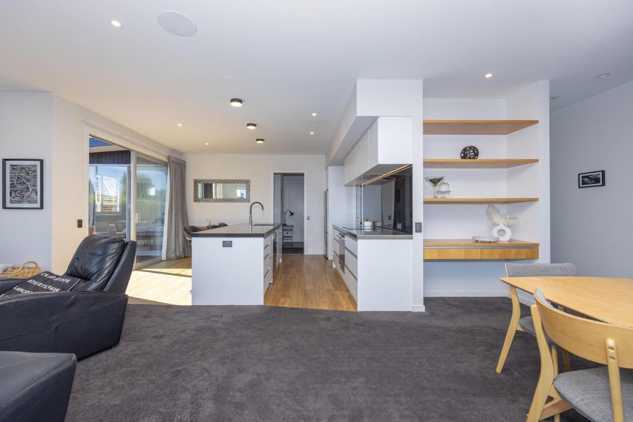 Prime Location On Warren St - 3 Bedroom Town House 瓦纳卡 外观 照片
