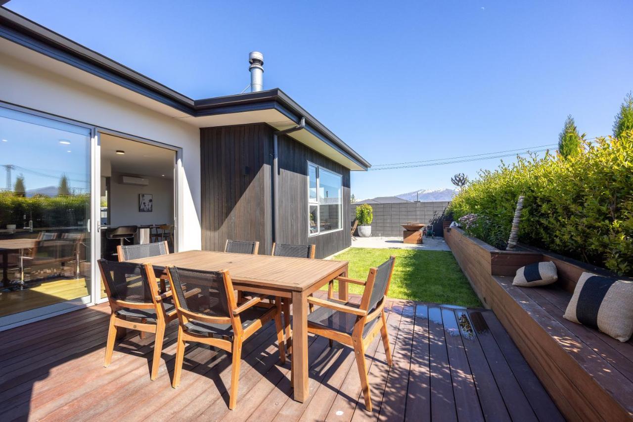Prime Location On Warren St - 3 Bedroom Town House 瓦纳卡 外观 照片