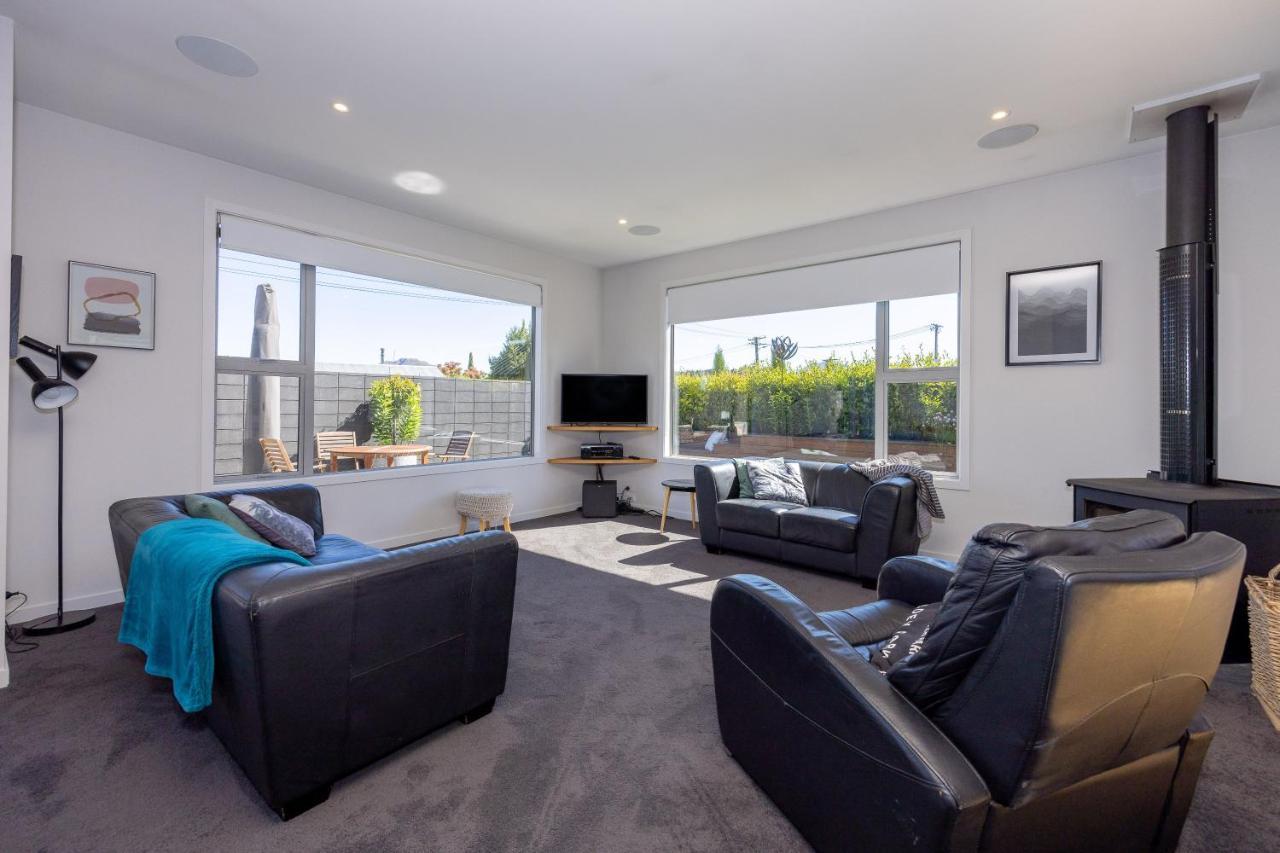 Prime Location On Warren St - 3 Bedroom Town House 瓦纳卡 外观 照片